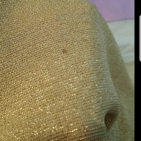 New York &Compaby Gold Shimmer V-Neck Ruched Top-Large - Picture 6 of 8